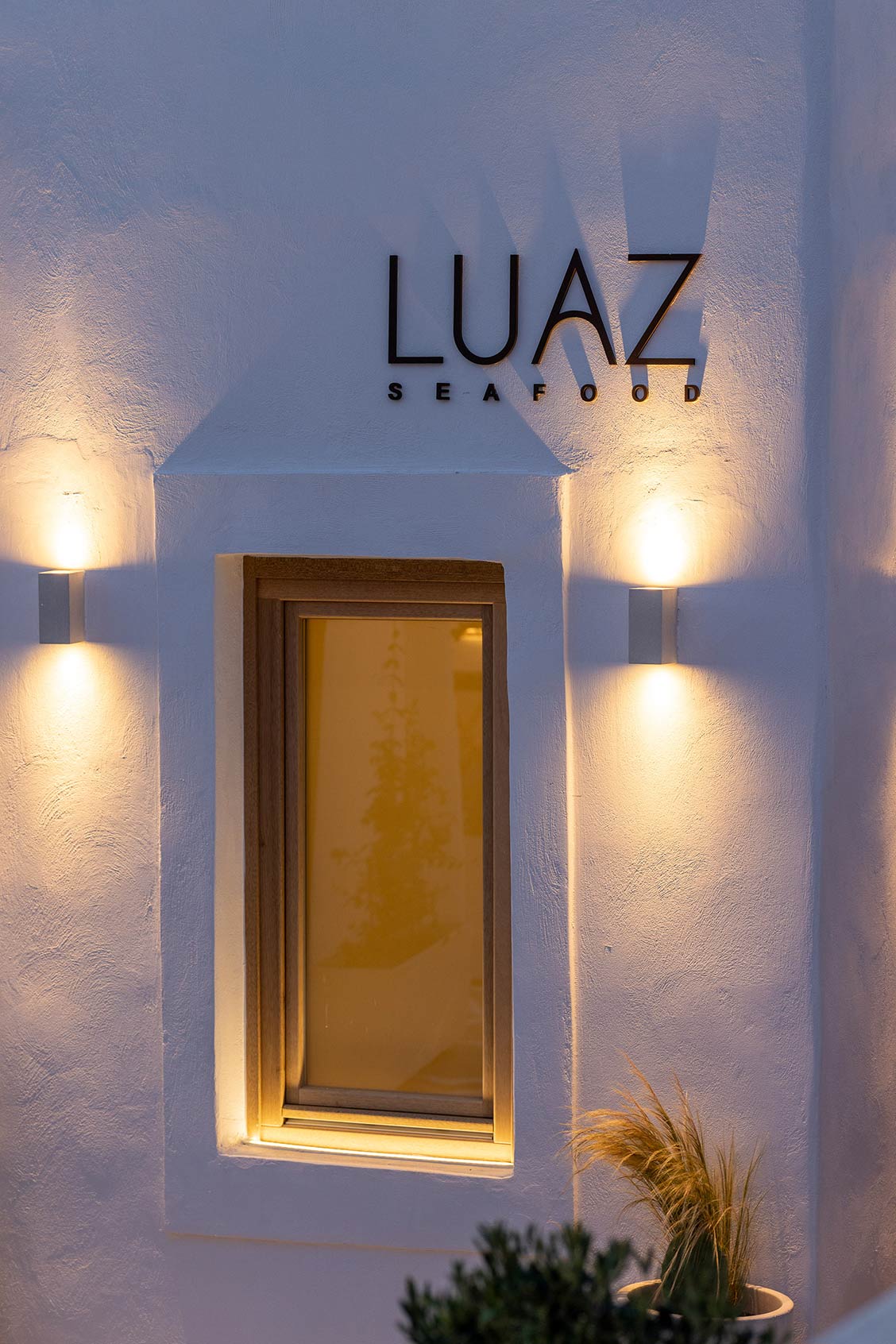Luaz Restaurant Paros